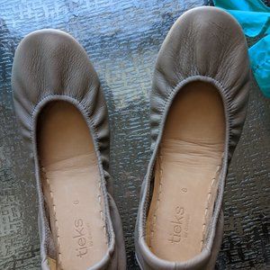 Women's Taupe Tieks